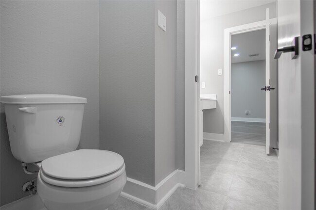 Building Photo - 20911 Young Meadows Way