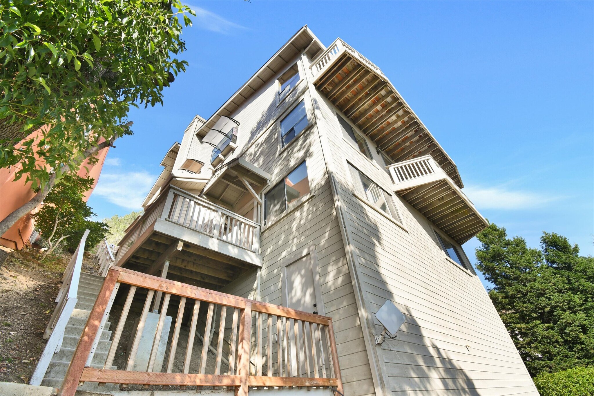 Building Photo - 616 Gravatt Dr