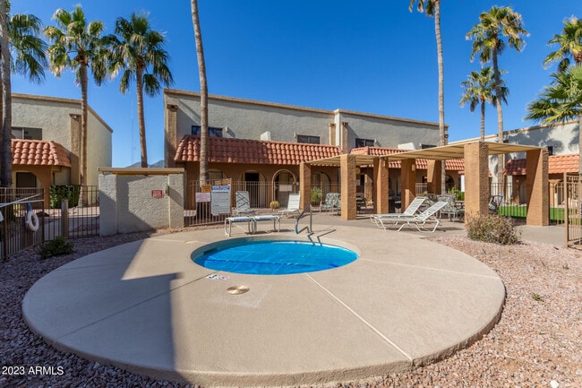 Building Photo - 16510 E Palisades Blvd