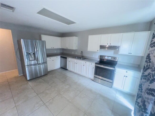 Building Photo - 2208 Bluebonnet Dr
