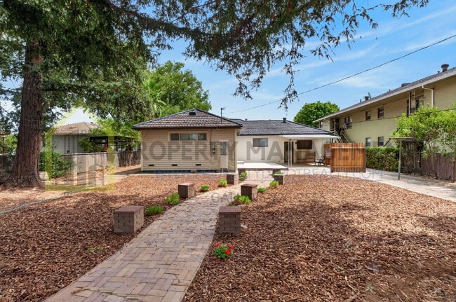 Building Photo - 9550 Colton Ave