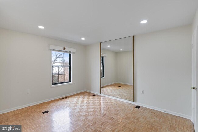 Building Photo - 5412 Wycklow Ct