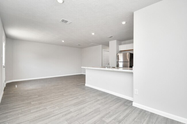 Building Photo - 1361 Rd 5102