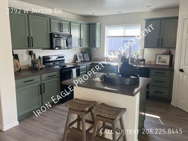 Building Photo - 2792 W Jayton Dr