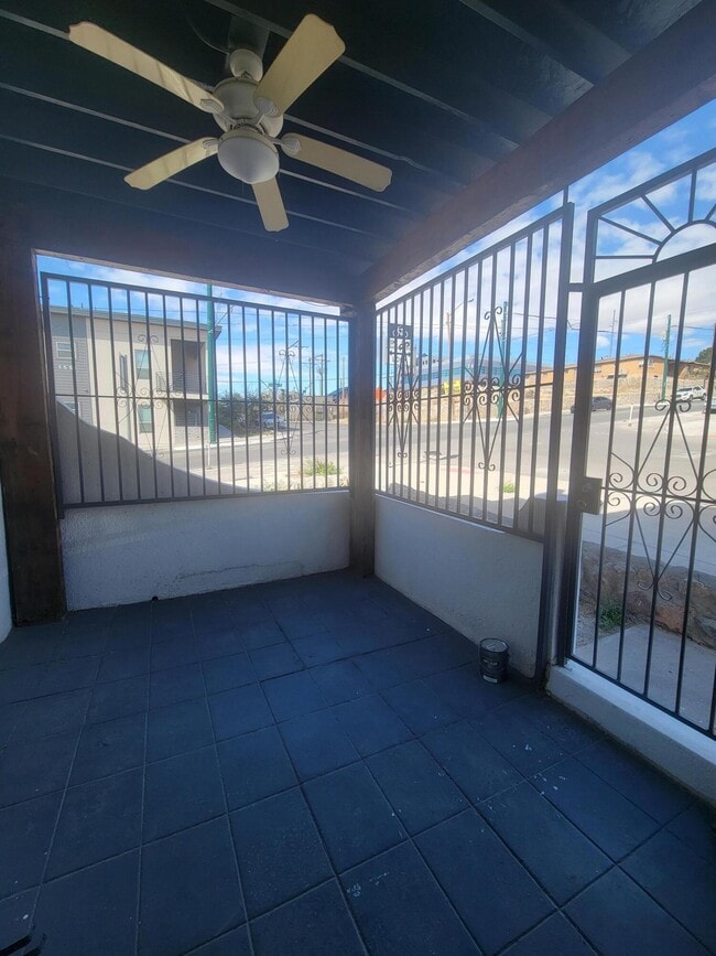 Building Photo - 1514 N Stanton St