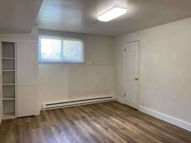 Building Photo - 2 Bed 1 Bath Duplex in Country Setting - NW Ft. Collins