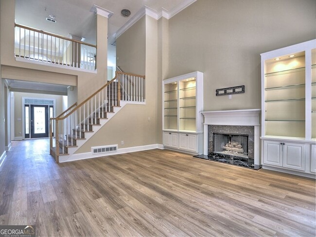 Building Photo - 3237 Waldwick Way SE