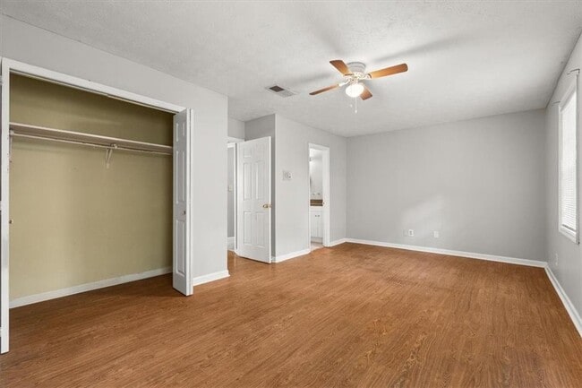 Building Photo - 360 Winding River Dr