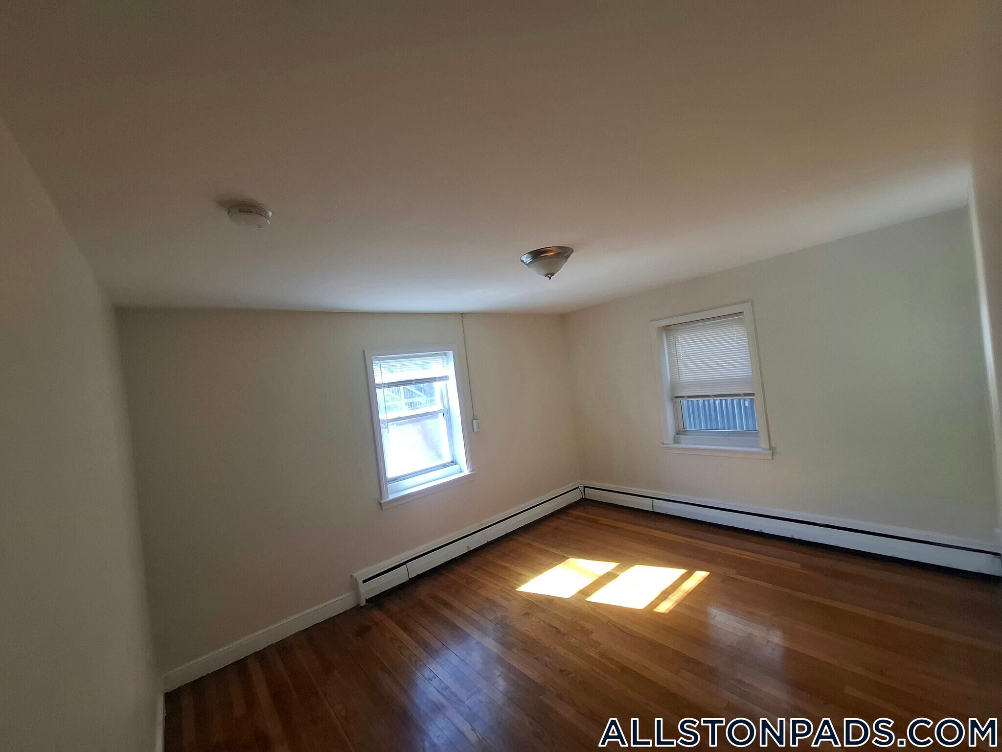 Building Photo - 3 President Terrace