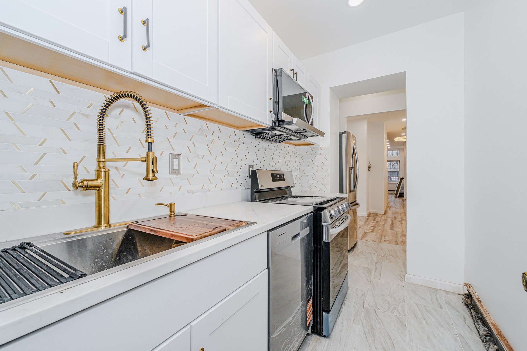 Building Photo - 384 Lafayette Ave