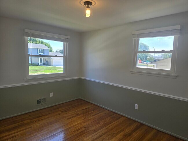 Building Photo - 15353 Huff