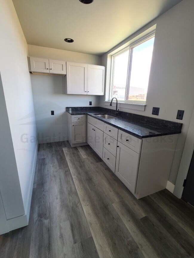 Building Photo - 212 Fletching Way