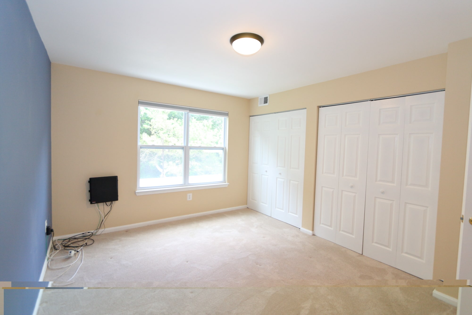 13 gbr window b-i closet shelves - 13619 Orchard Dr