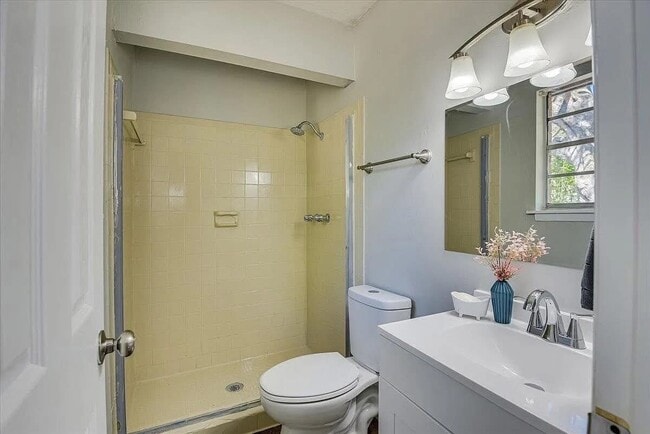 Building Photo - 3648 Alene Cir