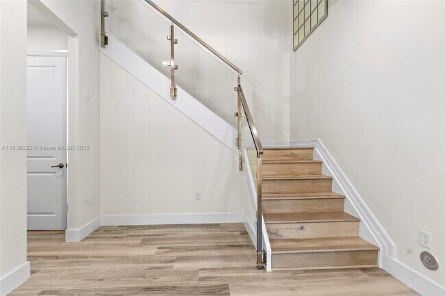 Building Photo - 115 SW 127th Terrace