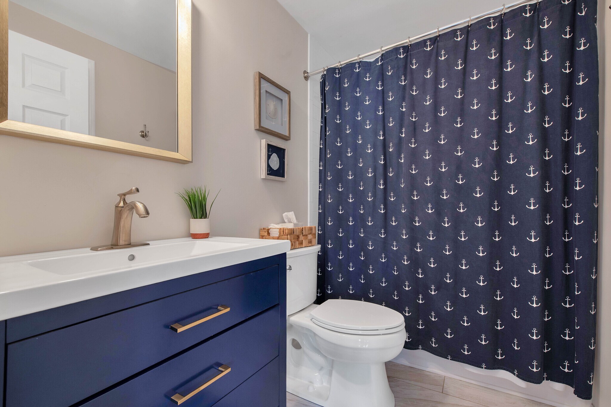 First floor bathroom with Tub/shower combo - 4 Old Colony Rd