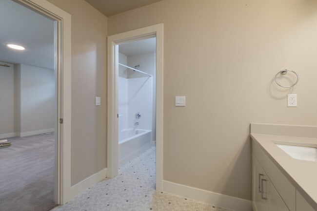 Building Photo - 4077 233rd Pl SE