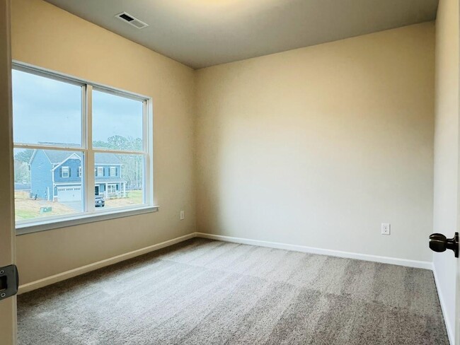 Building Photo - 4 Bedroom Single Family Detached for Rent