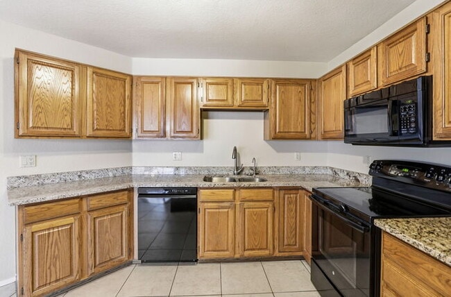 Building Photo - 1295 N Blackstone Dr