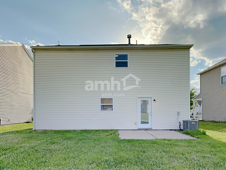 Building Photo - 1503 Pencross Ln