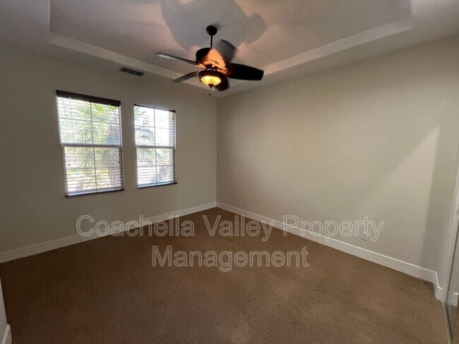 Building Photo - 135 Tesori Dr