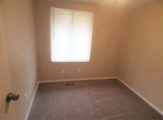 Building Photo - 2990 Forestside Ln