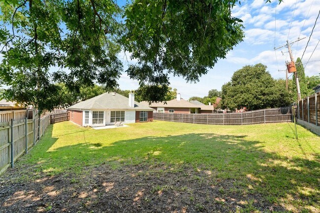 Building Photo - 6903 Hawaii Ln