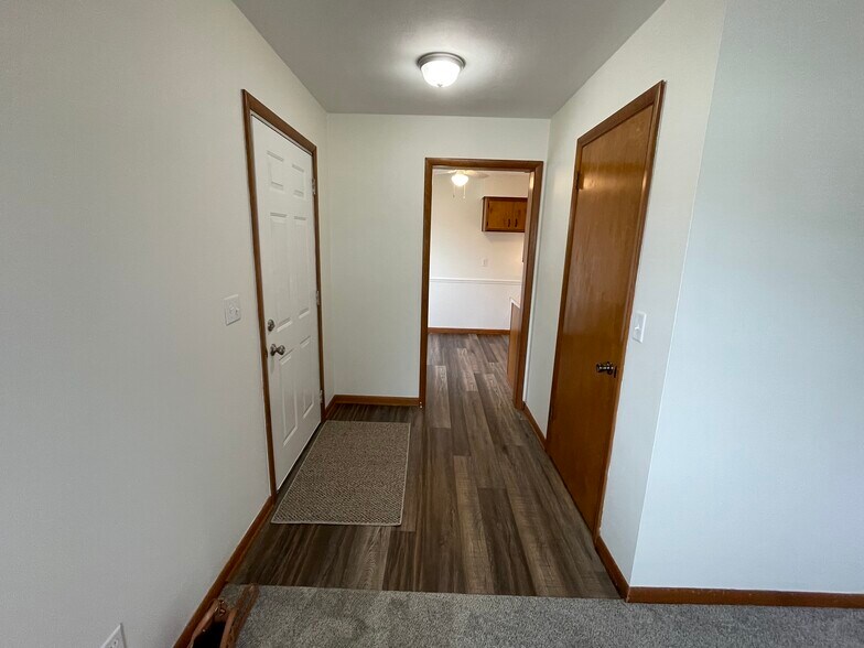 Building Photo - 721 Swing Ave