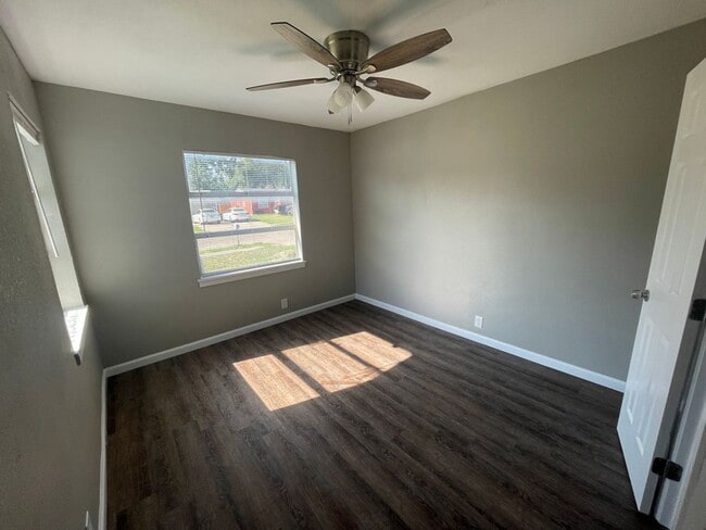 Building Photo - Home for Rent