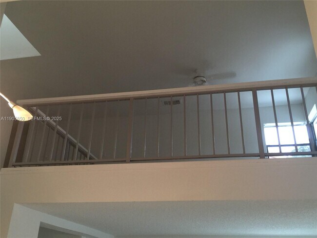 Building Photo - 9912 SW 147th Pl