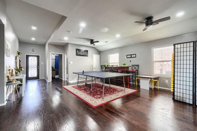 Building Photo - 616 Smokebrush St