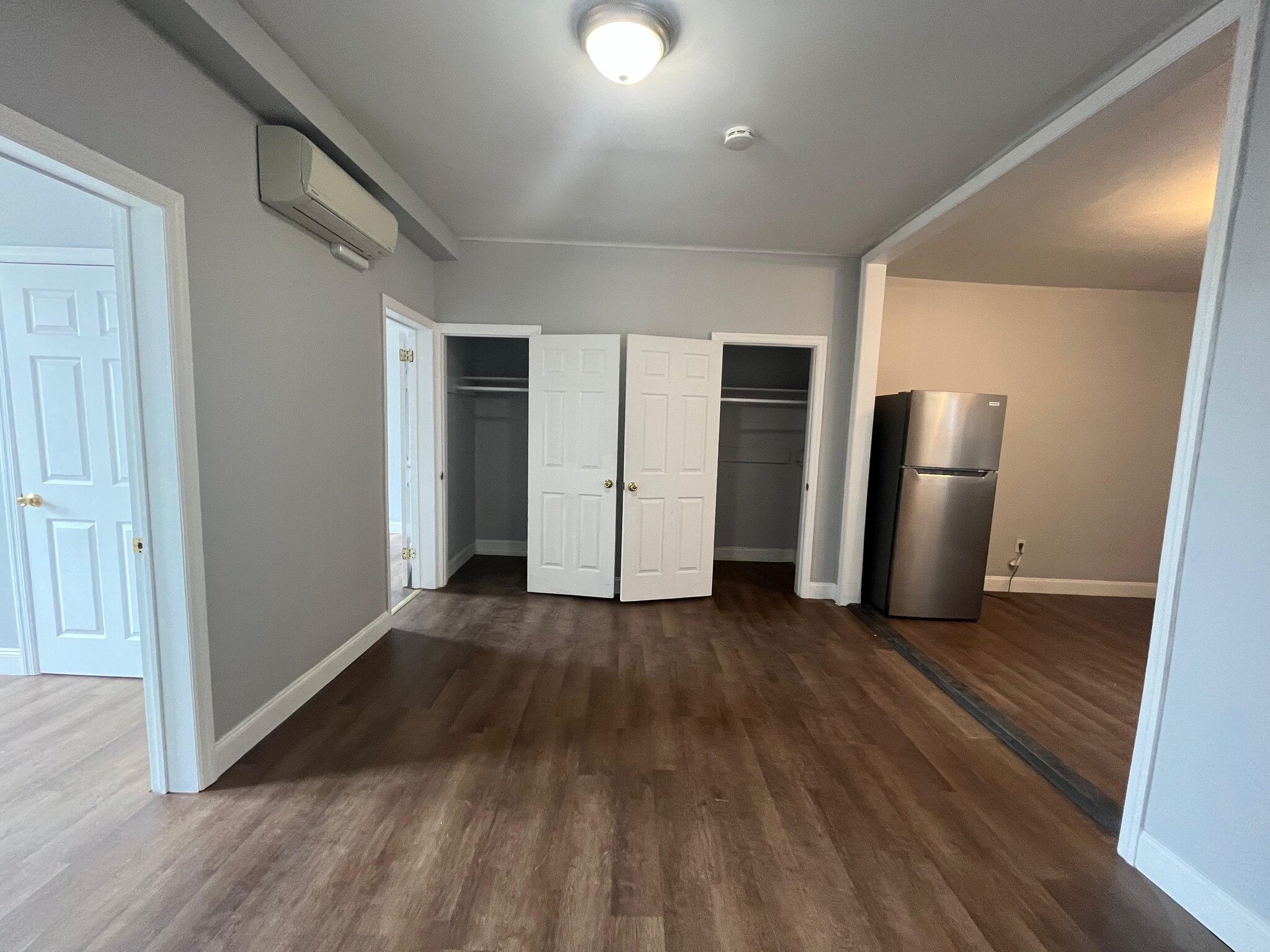 Building Photo - 937 Pavonia Ave