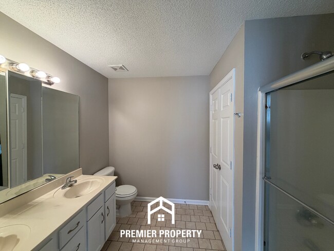 Building Photo - 45 Pine Ridge Cove