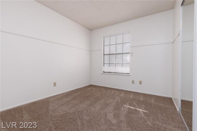 Building Photo - 8432 Mulcahy Ave