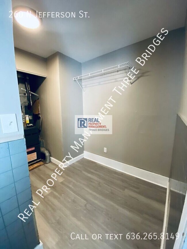 Building Photo - 260 N Jefferson St