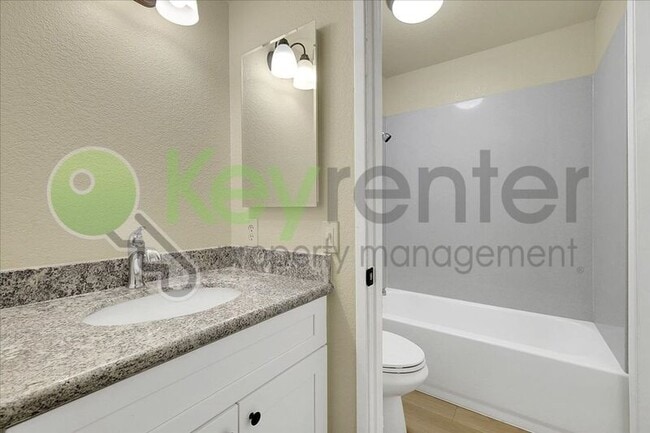 Building Photo - 600 Del Verde Cir