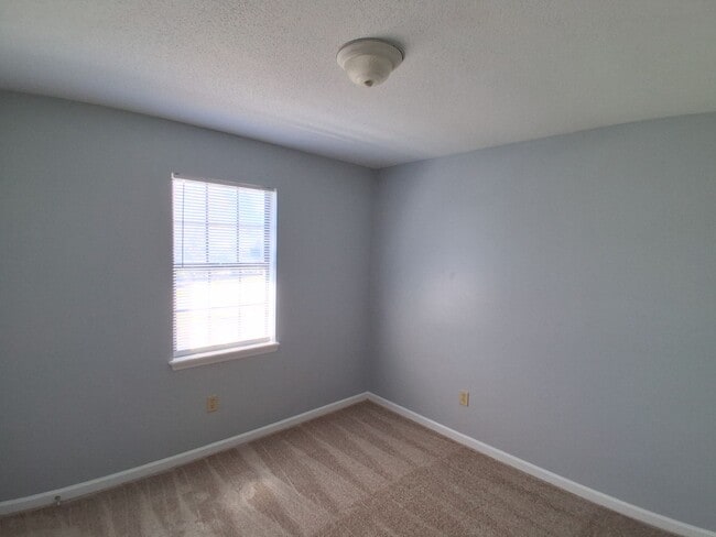 Building Photo - 2907 Lander Ct