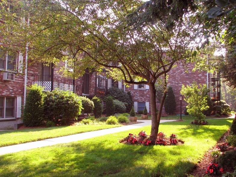 Canton Estates Apartment Homes 32 Neponset St Canton MA 02021