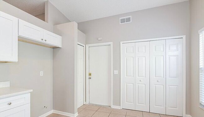 Building Photo - 1511 Indian Oaks Trl