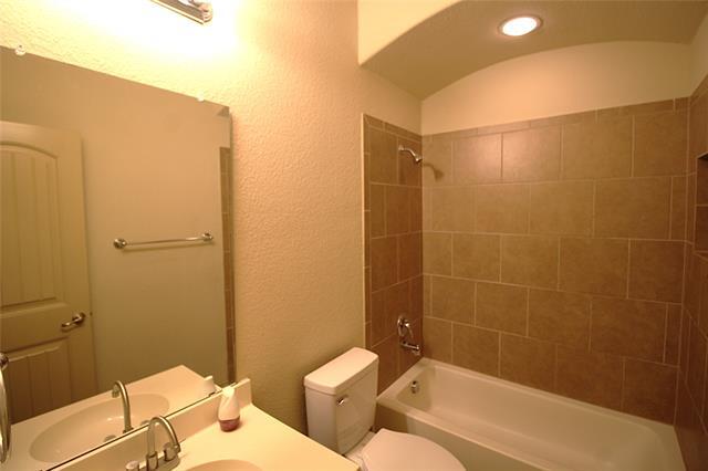 Building Photo - 1027 Red Clover Ln