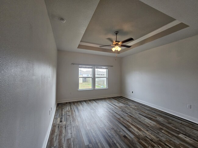 Master Bedroom - 205 Bridge Harbor Dr