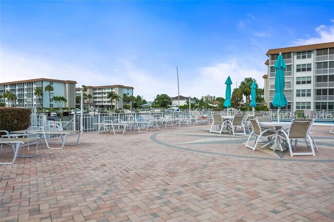 Building Photo - 2809 Florida Blvd