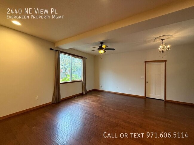 Building Photo - 2440 NE View Pl