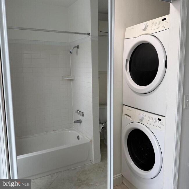 Building Photo - 753 S 22nd St