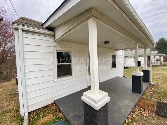 Building Photo - 1805 Ridge Ave