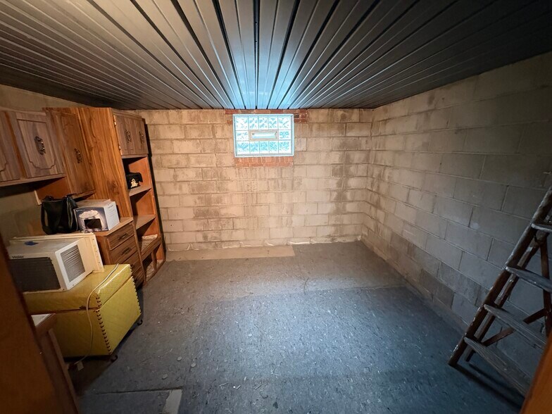 Building Photo - 2119 Saint Leo St
