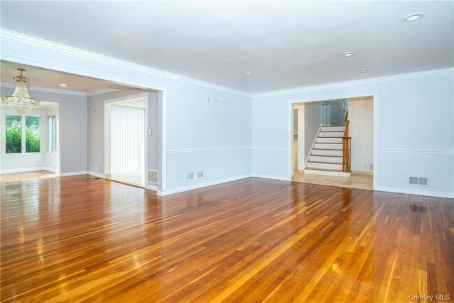 Building Photo - 14 Dimsdale Dr