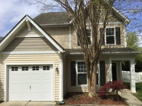 Building Photo - 10627 Secret Garden Ln