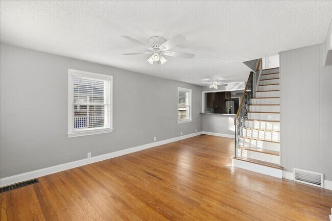 Building Photo - 51 George St