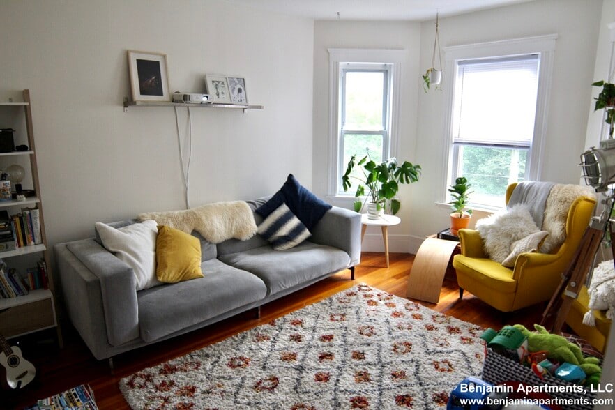 Living Room - 385 Pond Ave